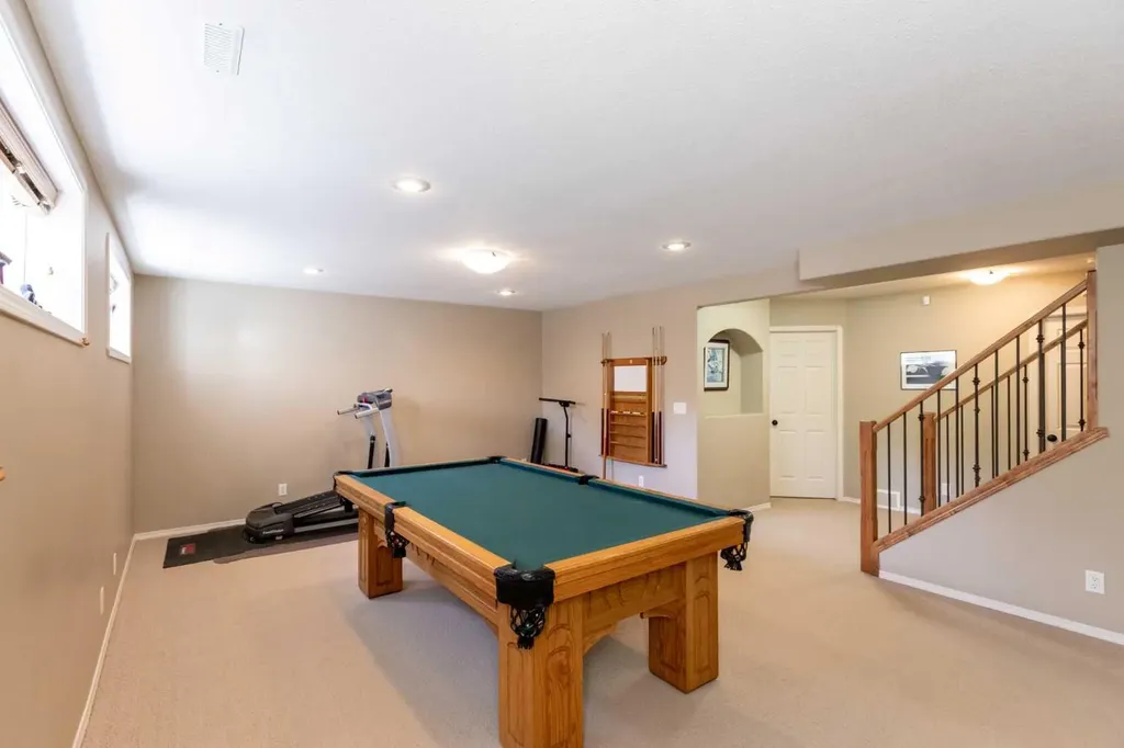 482 Wishart Street Red Deer AB T4N 7E9