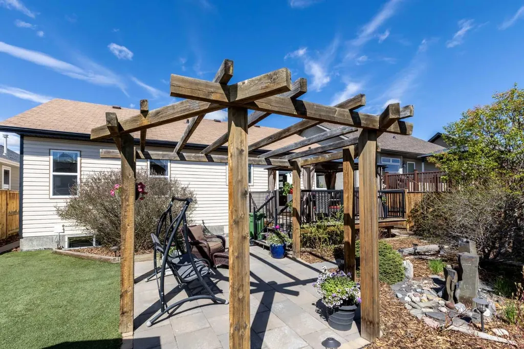482 Wishart Street Red Deer AB T4N 7E9