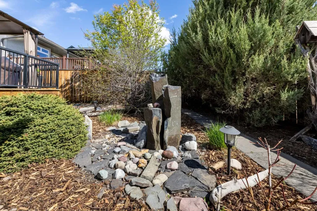 482 Wishart Street Red Deer AB T4N 7E9