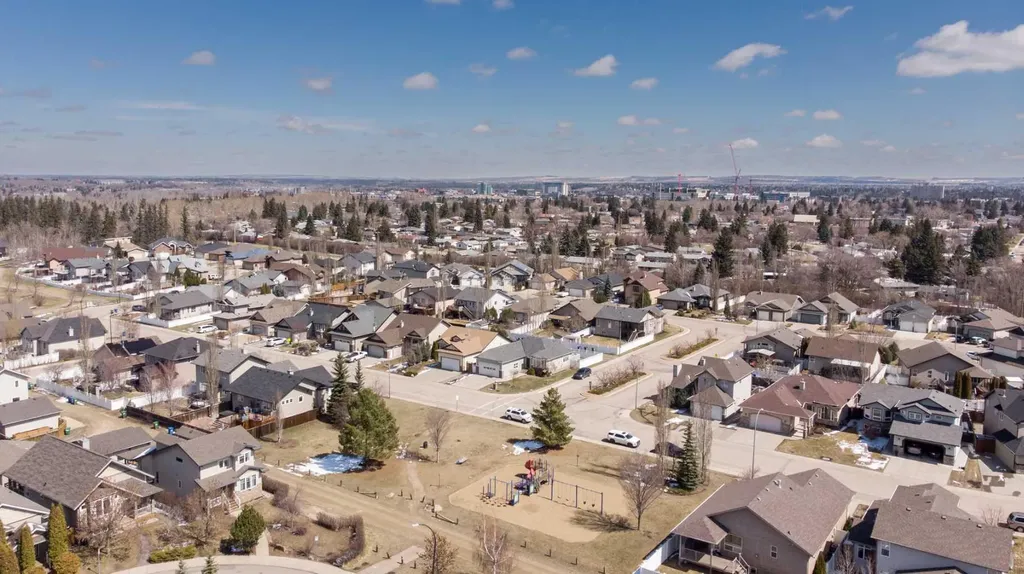 482 Wishart Street Red Deer AB T4N 7E9