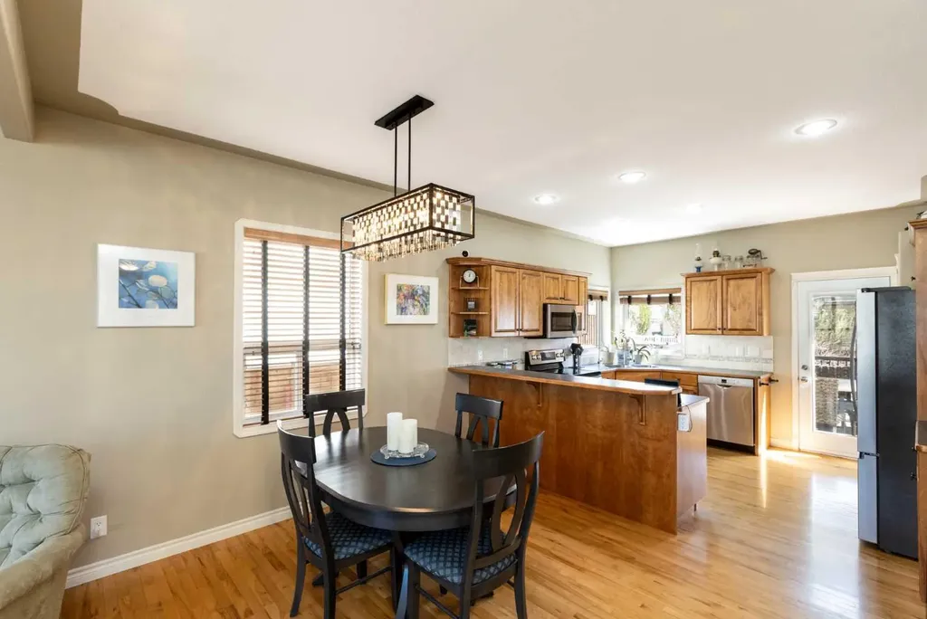 482 Wishart Street Red Deer AB T4N 7E9