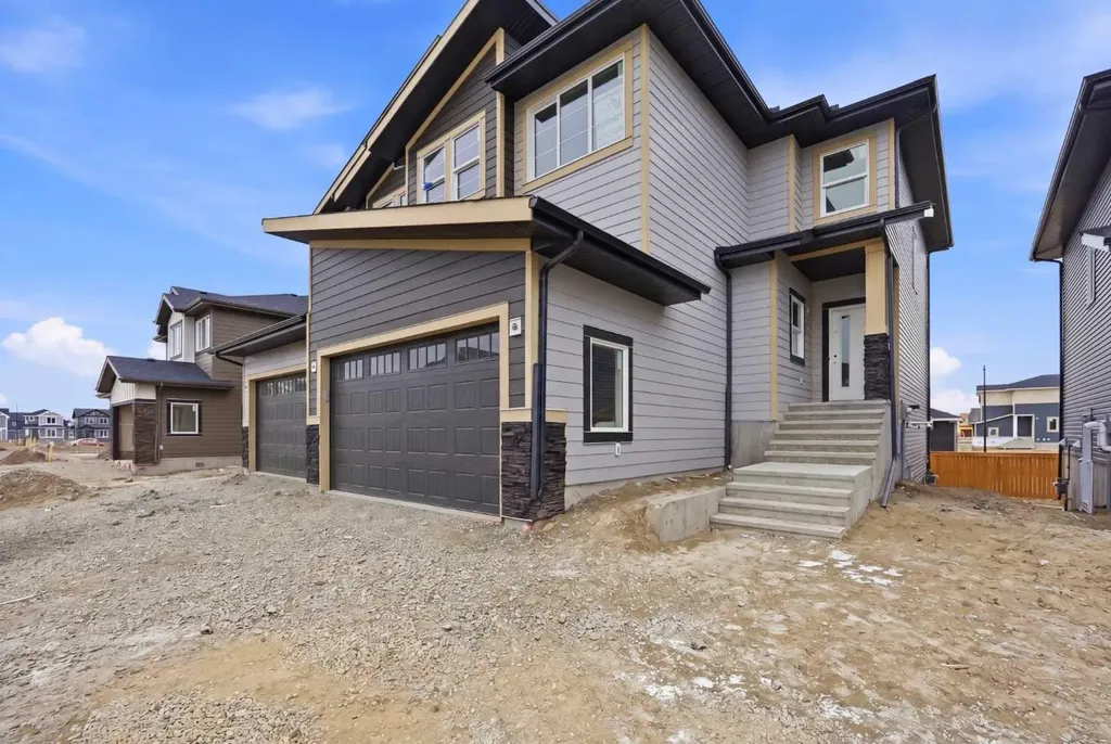 30 Waterford Mews Chestermere AB T1X 3B4
