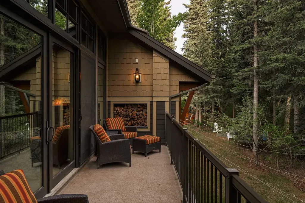 9 Mountaineer Close Lac Des Arcs AB T1W2W3