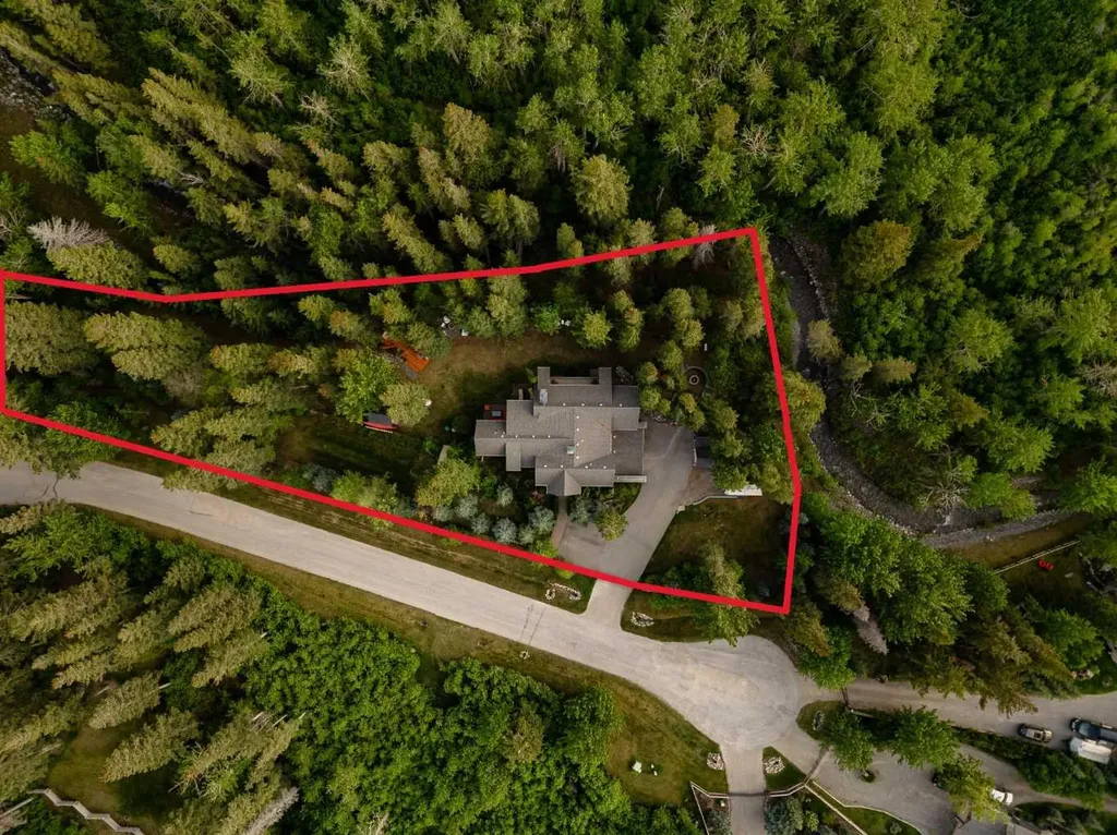 9 Mountaineer Close Lac Des Arcs AB T1W2W3
