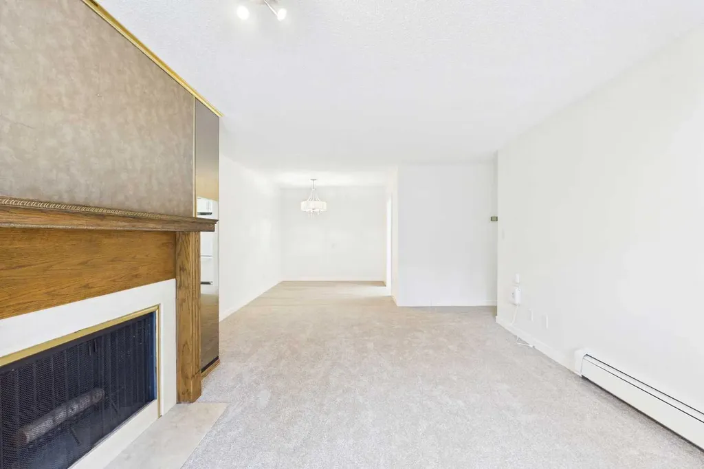 3730 50 Street NW Calgary AB T3A 2V9