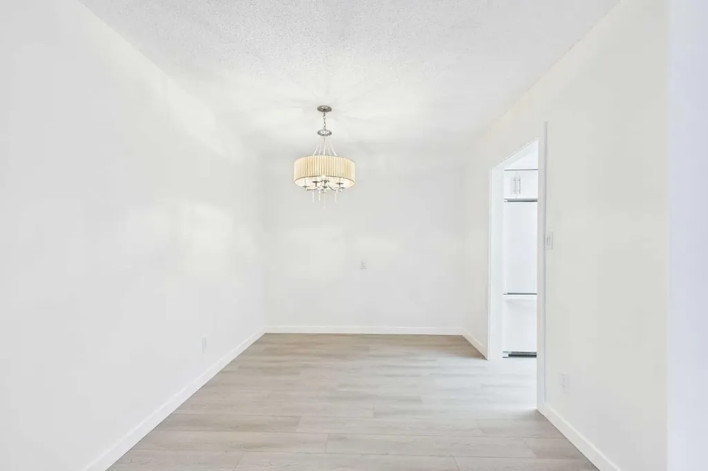 3730 50 Street NW Calgary AB T3A 2V9