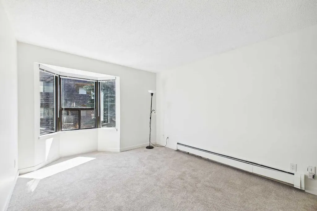3730 50 Street NW Calgary AB T3A 2V9