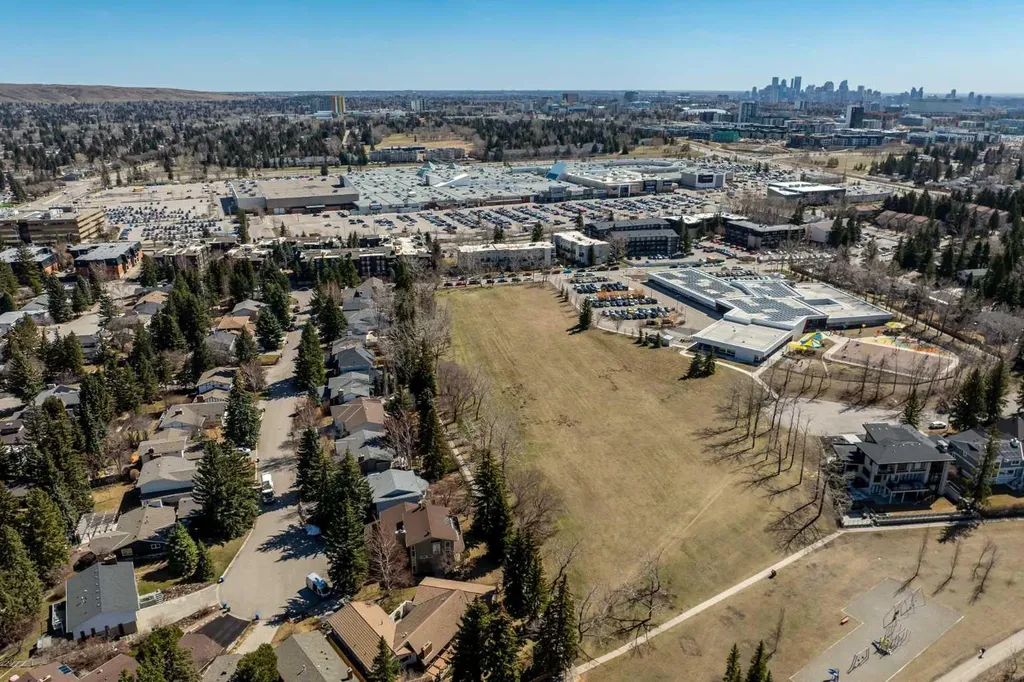 3730 50 Street NW Calgary AB T3A 2V9