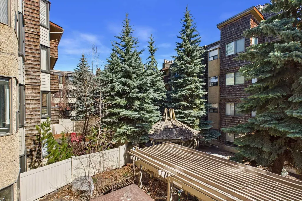 3730 50 Street NW Calgary AB T3A 2V9