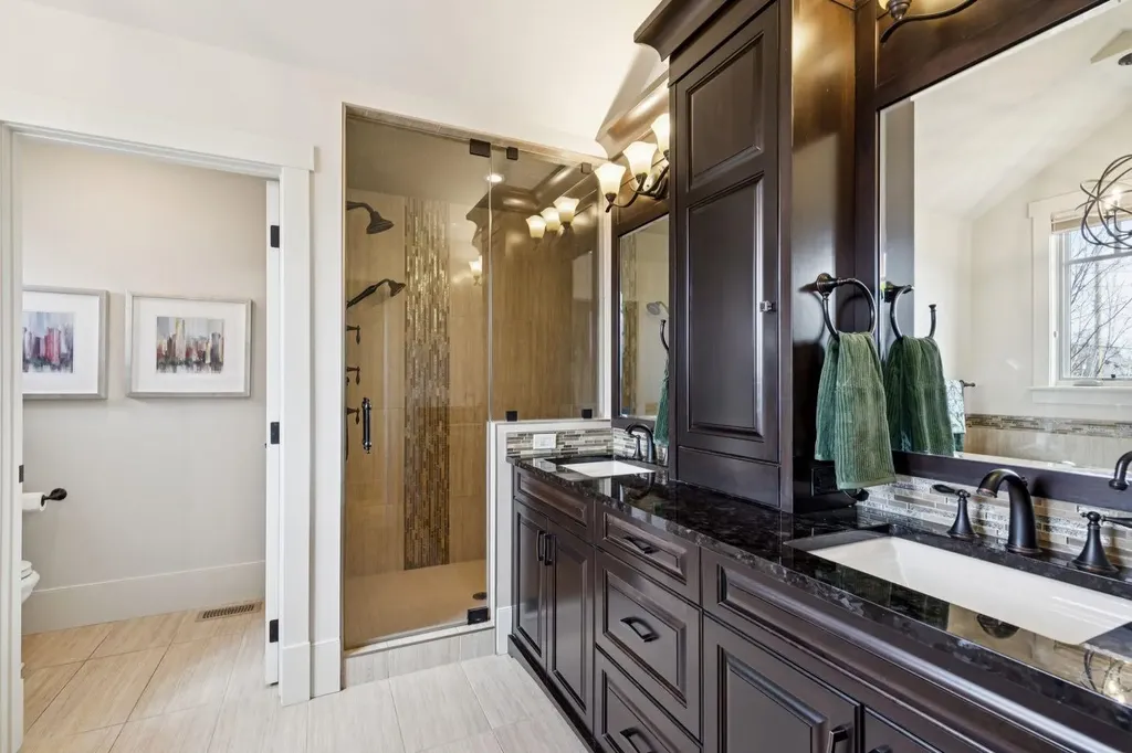 4315 17 Street SW Calgary AB T2T 4P9