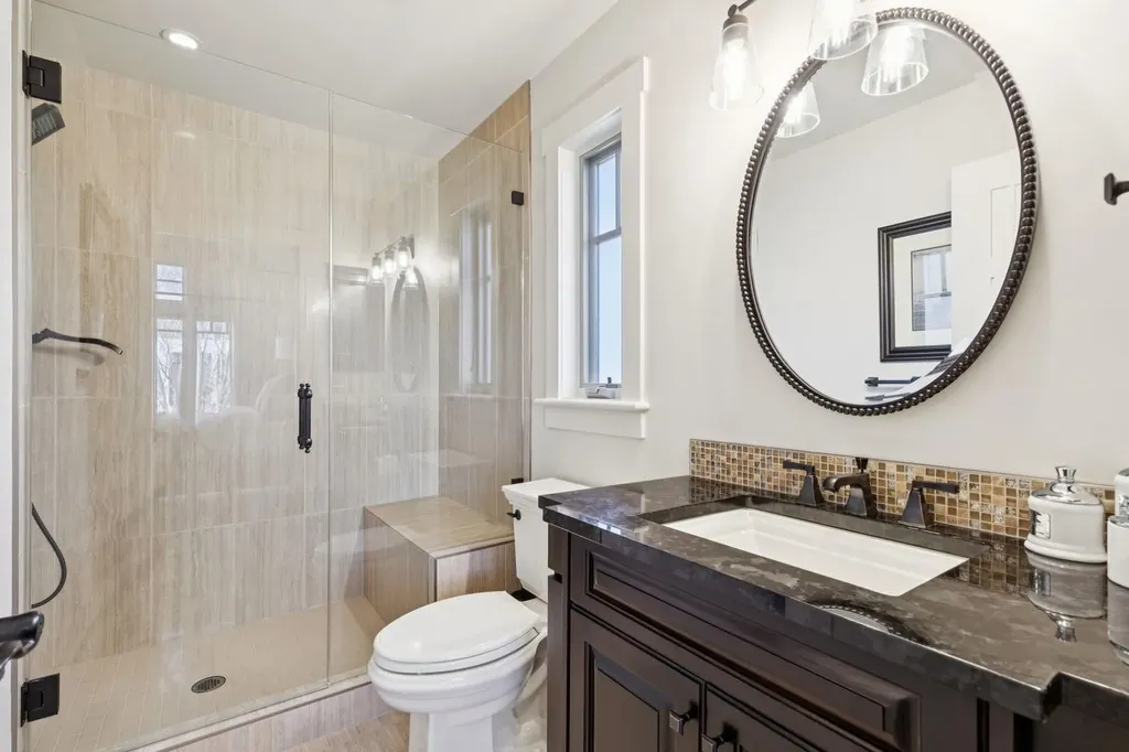 4315 17 Street SW Calgary AB T2T 4P9