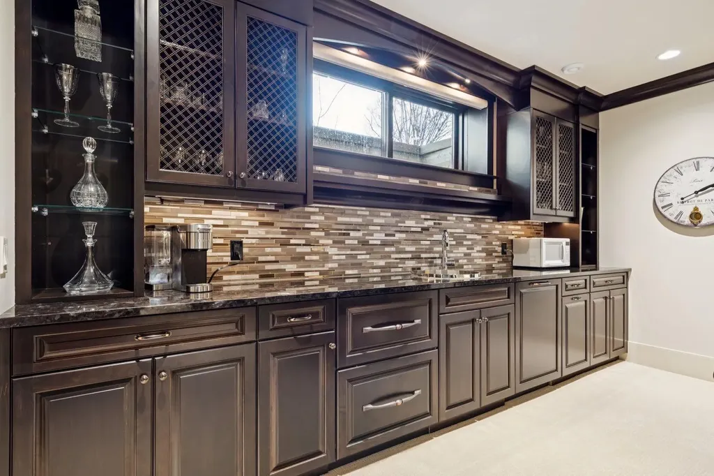 4315 17 Street SW Calgary AB T2T 4P9
