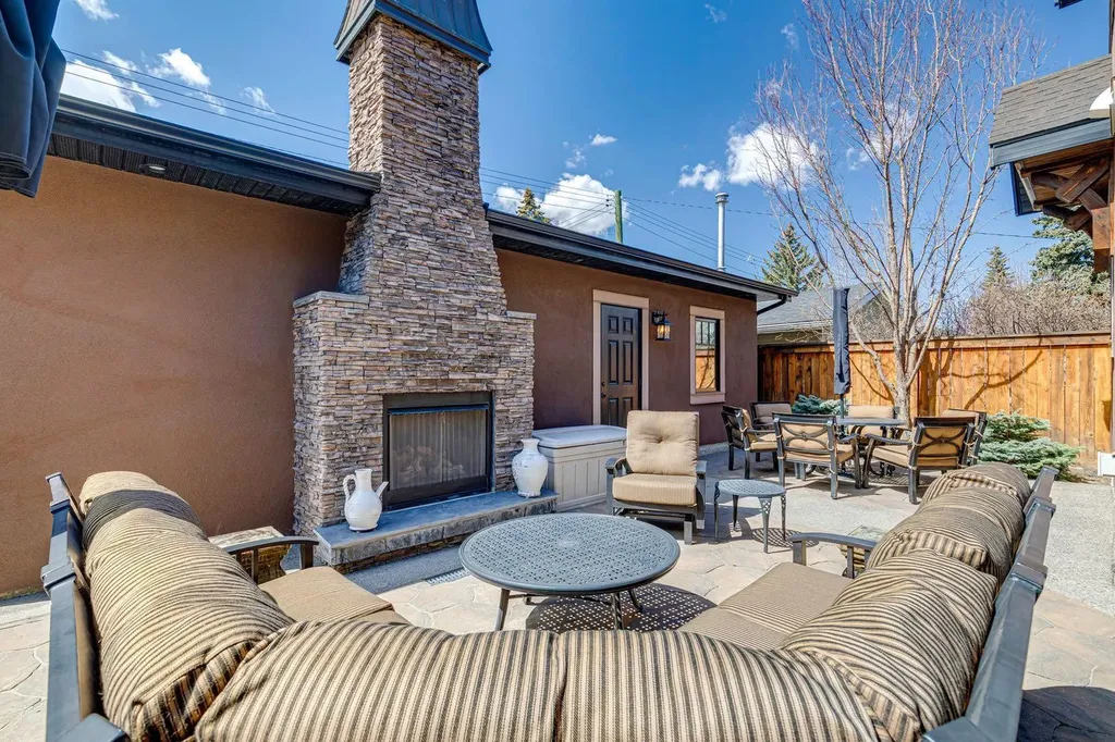 4315 17 Street SW Calgary AB T2T 4P9
