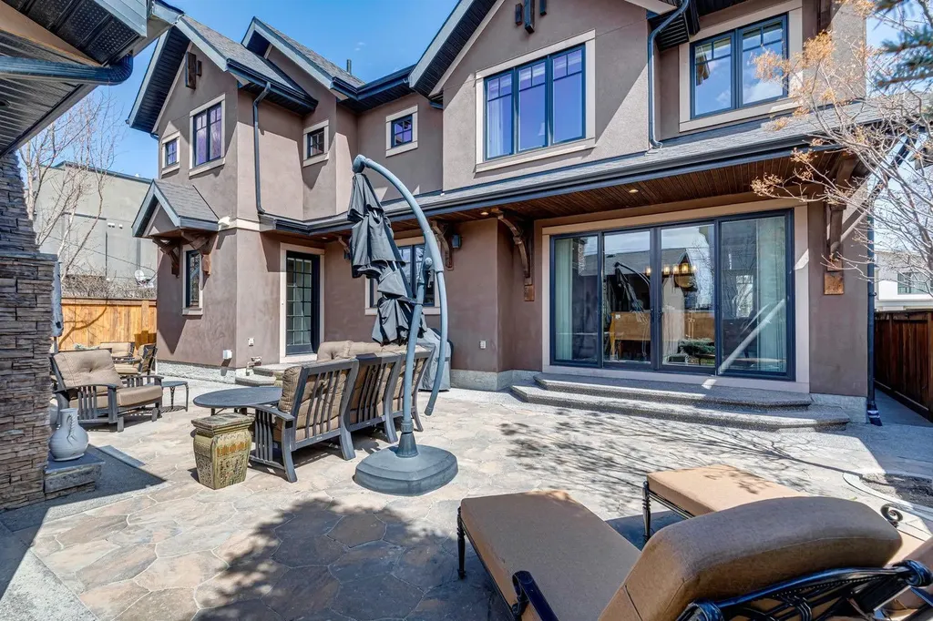 4315 17 Street SW Calgary AB T2T 4P9