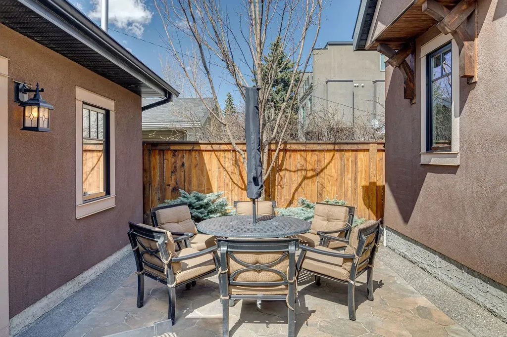 4315 17 Street SW Calgary AB T2T 4P9