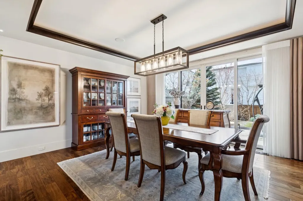 4315 17 Street SW Calgary AB T2T 4P9