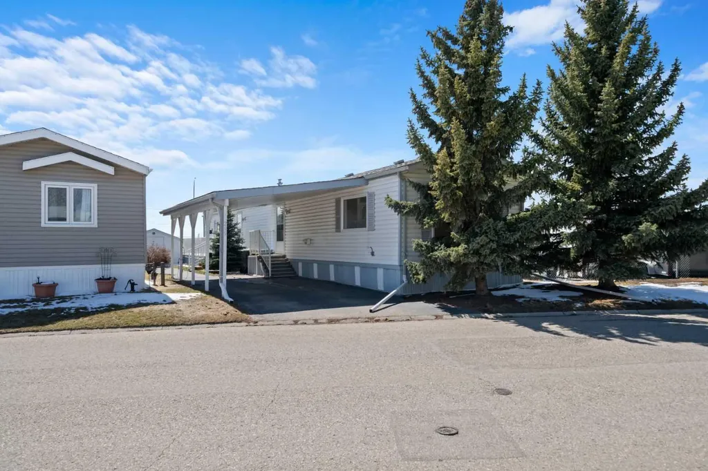 99 Arbour Lake Road NW Calgary AB T3G 4E4