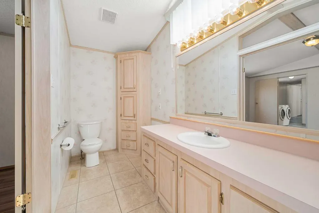 99 Arbour Lake Road NW Calgary AB T3G 4E4