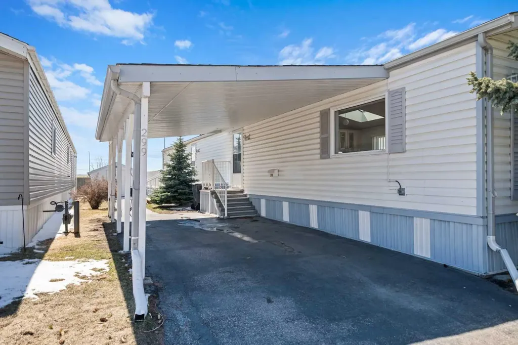 99 Arbour Lake Road NW Calgary AB T3G 4E4