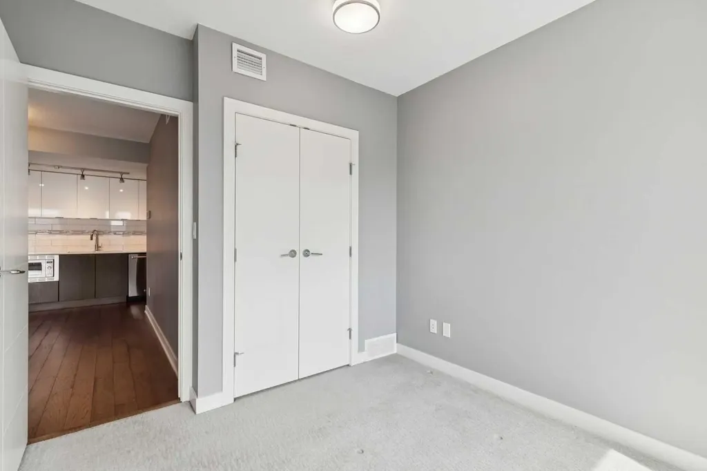 930 6 Avenue SW Calgary AB T2P0V5