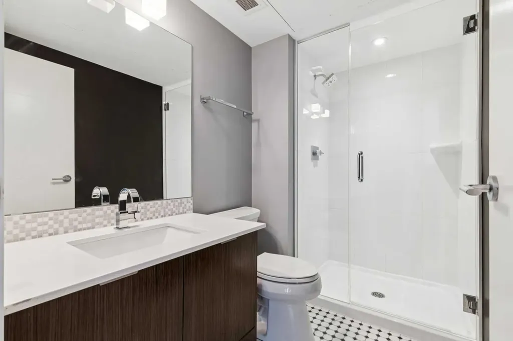 930 6 Avenue SW Calgary AB T2P0V5