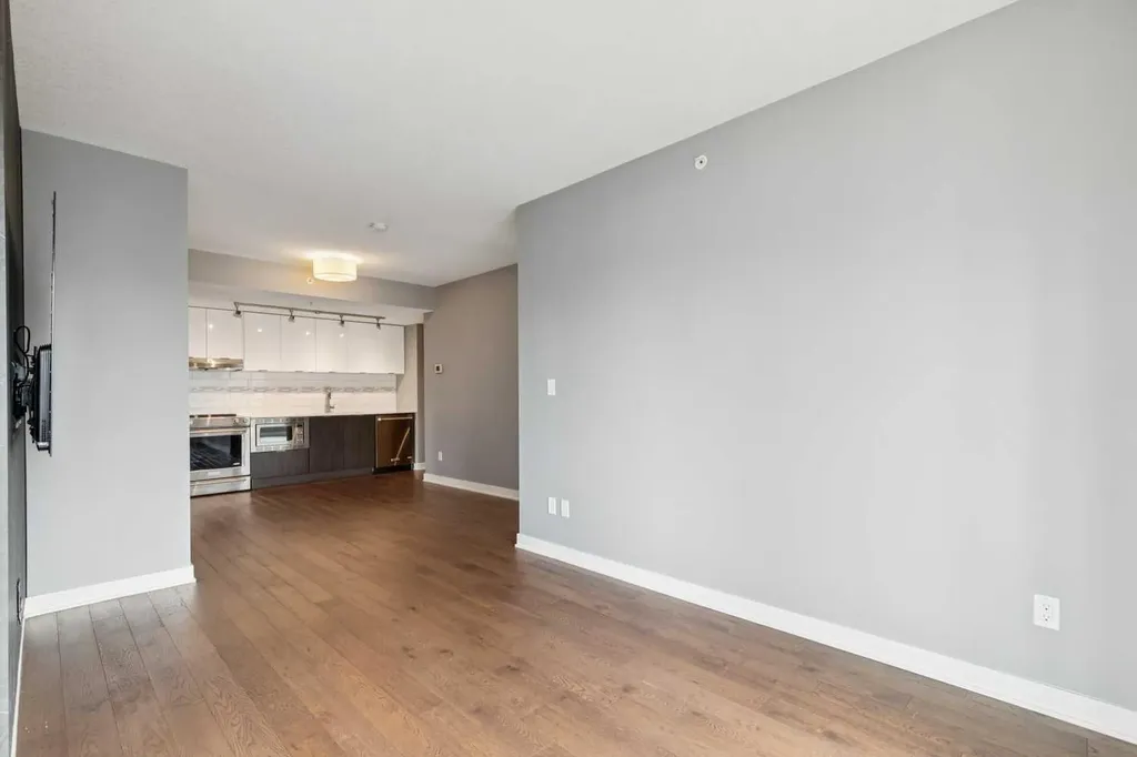 930 6 Avenue SW Calgary AB T2P0V5