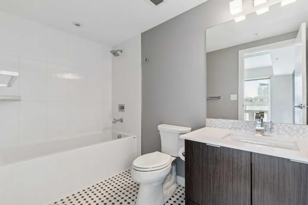 930 6 Avenue SW Calgary AB T2P0V5