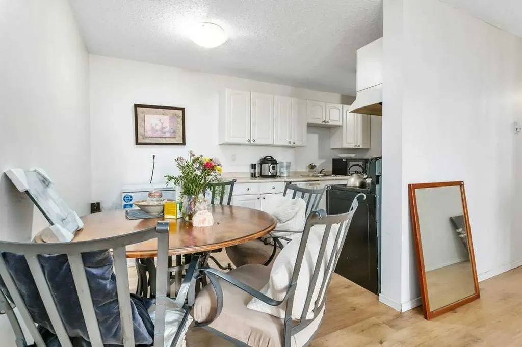 4904 54 Street Red Deer AB T4N2G8