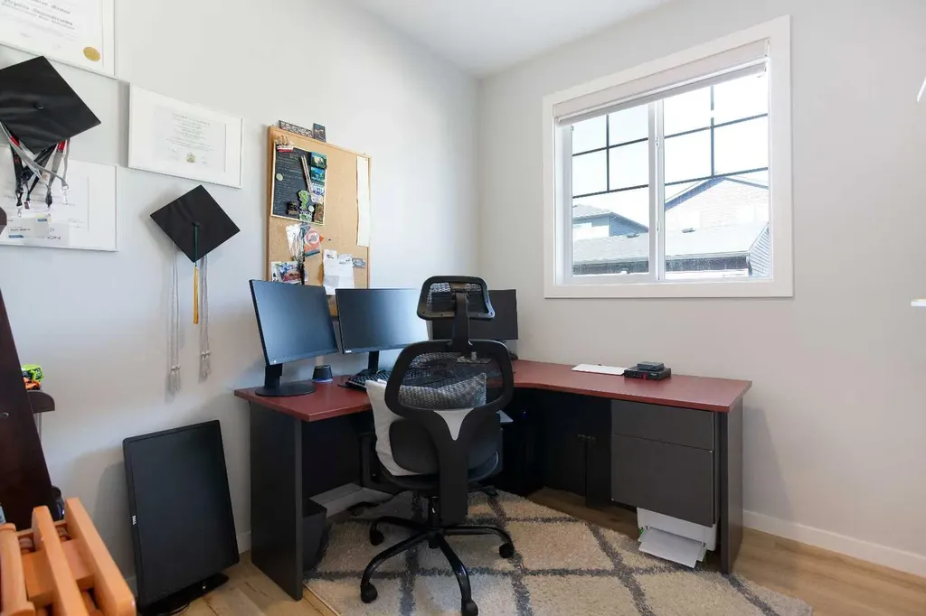 71 Lucas Street NW Calgary AB T3P 1S3