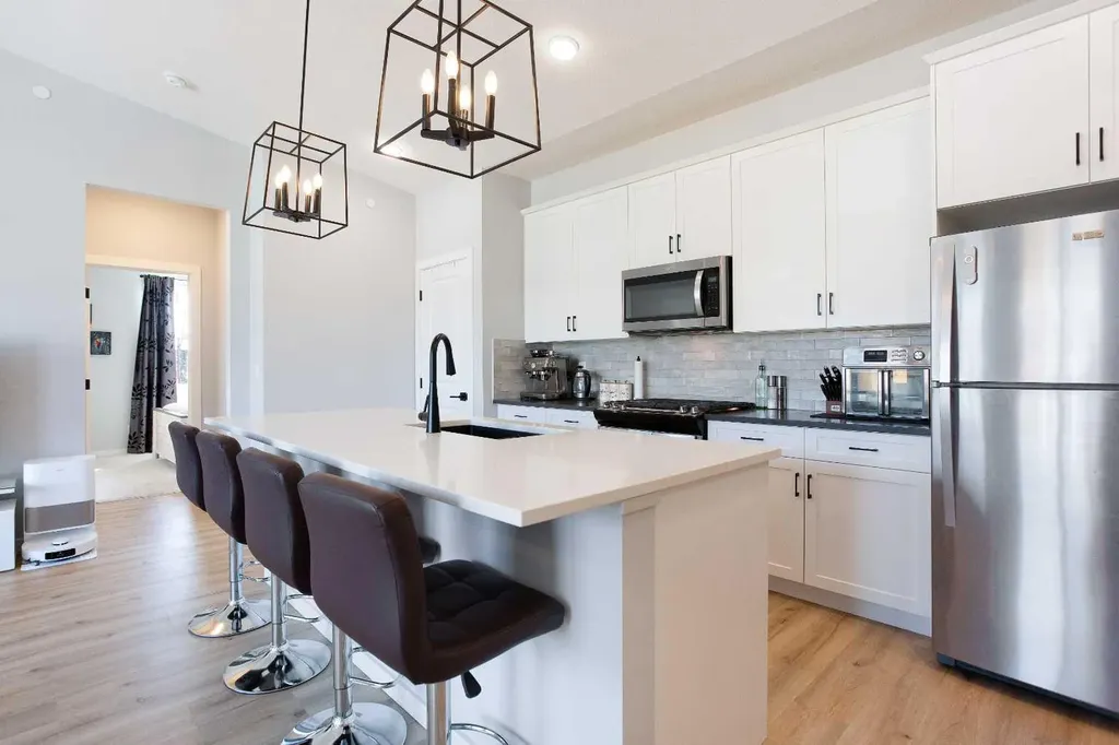 71 Lucas Street NW Calgary AB T3P 1S3