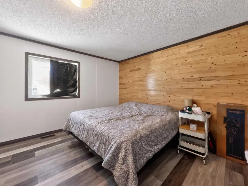 10614 103 Avenue La Crete AB T0H2H0