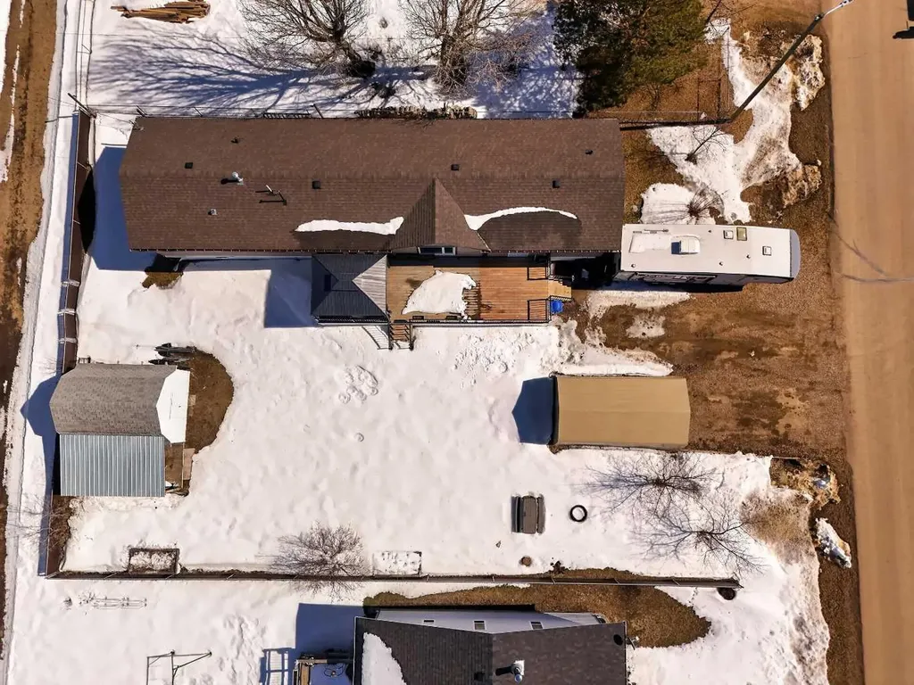 10614 103 Avenue La Crete AB T0H2H0