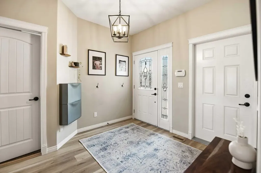 12 Cyprus Road Blackfalds AB T4M 0C5