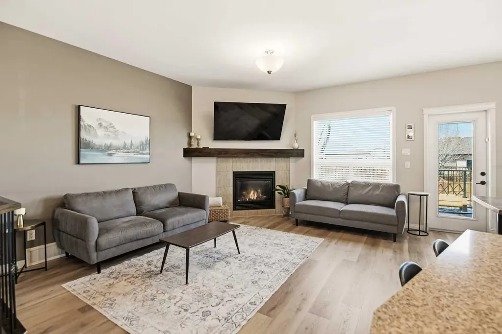 12 Cyprus Road Blackfalds AB T4M 0C5