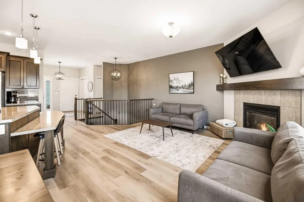 12 Cyprus Road Blackfalds AB T4M 0C5