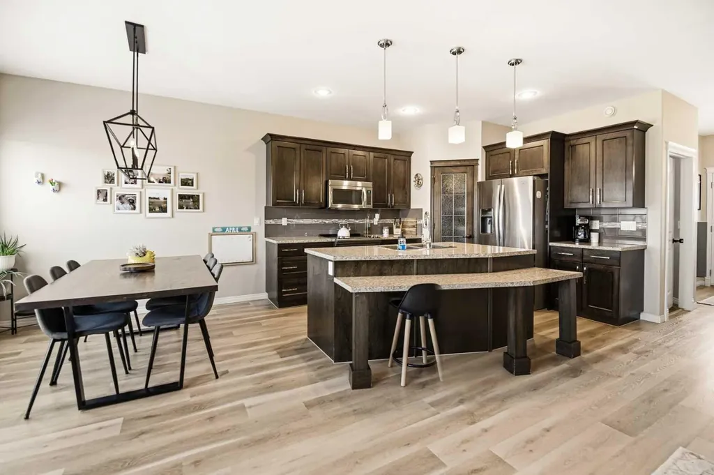 12 Cyprus Road Blackfalds AB T4M 0C5