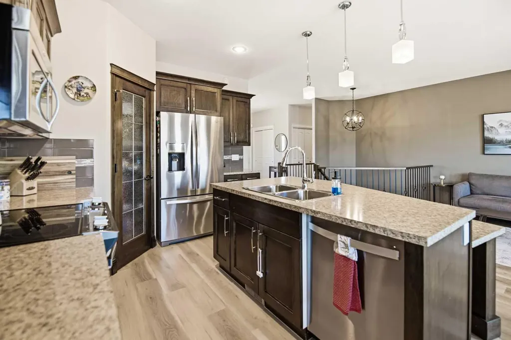 12 Cyprus Road Blackfalds AB T4M 0C5