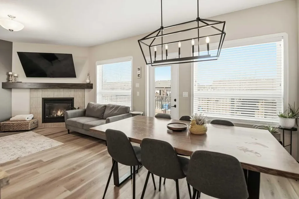 12 Cyprus Road Blackfalds AB T4M 0C5