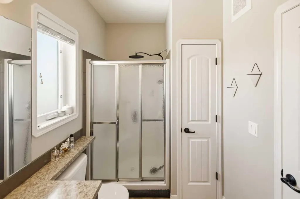 12 Cyprus Road Blackfalds AB T4M 0C5