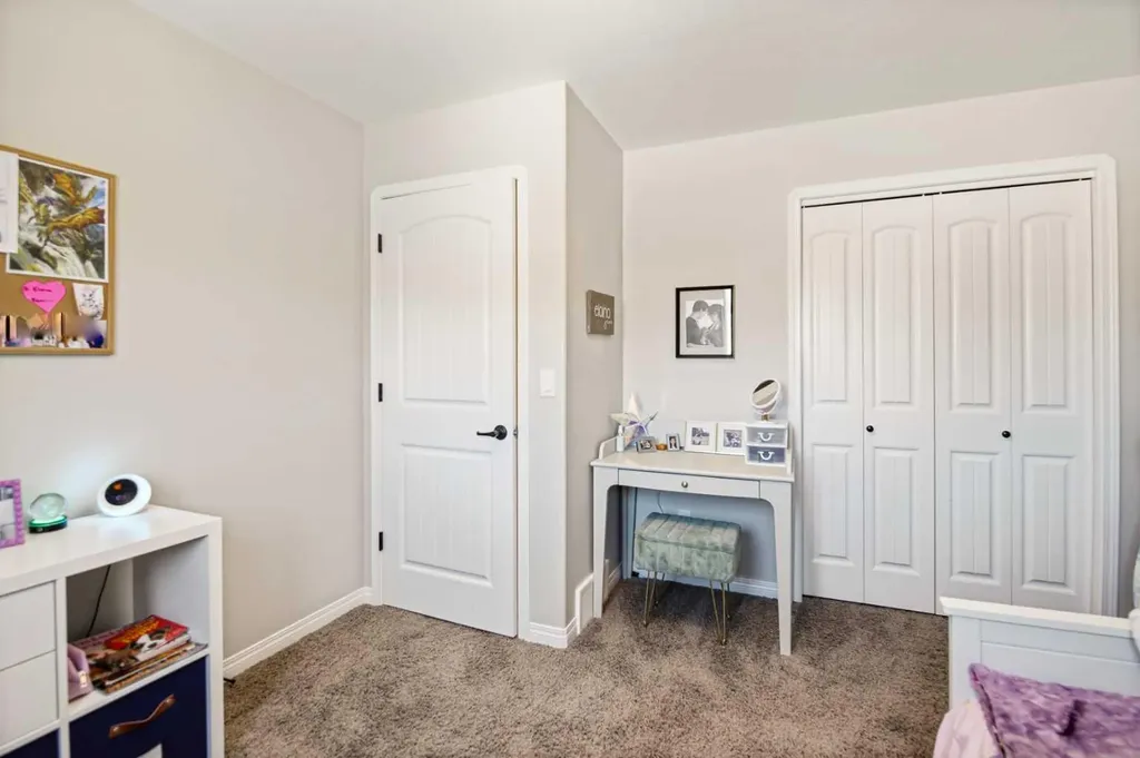 12 Cyprus Road Blackfalds AB T4M 0C5