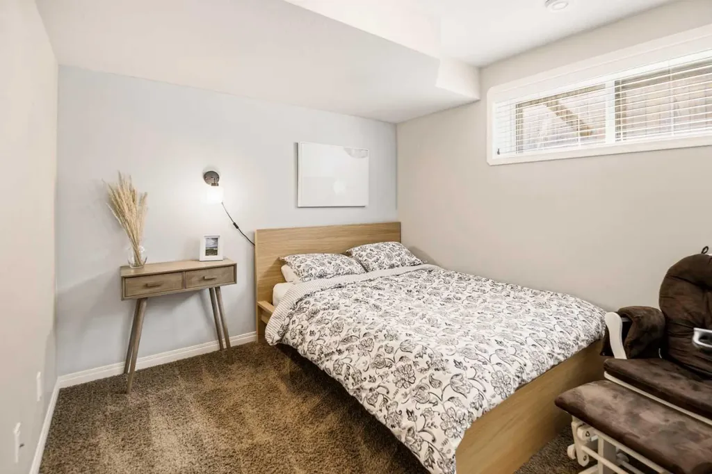 12 Cyprus Road Blackfalds AB T4M 0C5