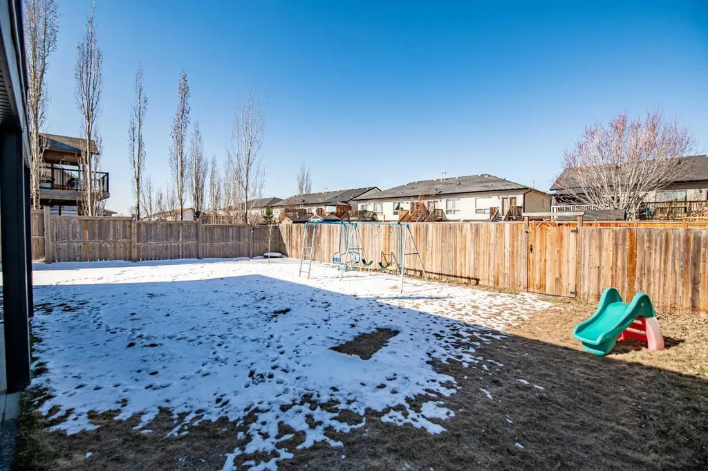 12 Cyprus Road Blackfalds AB T4M 0C5