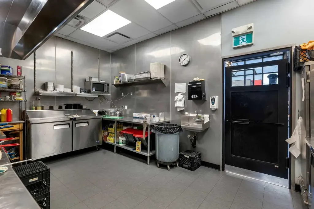 4250 109 Avenue NE Calgary AB T3N 1Z3