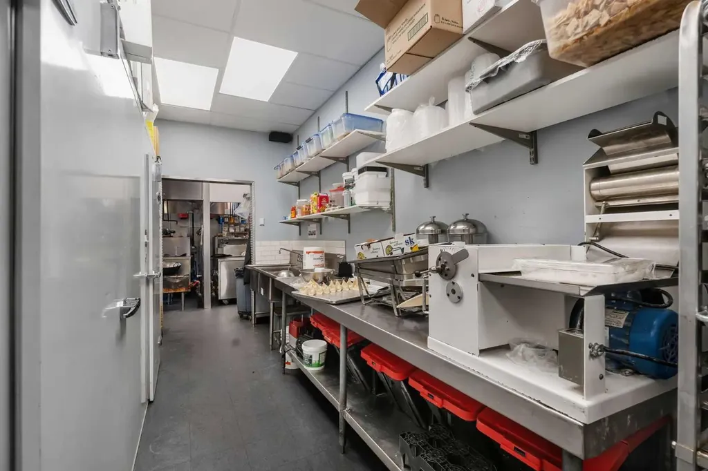 4250 109 Avenue NE Calgary AB T3N 1Z3