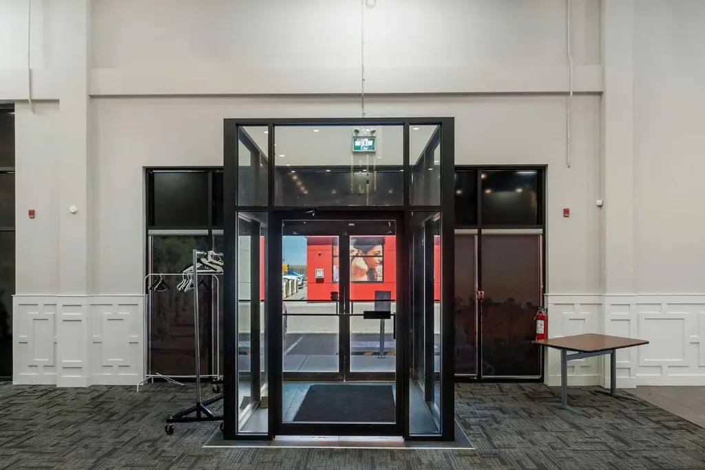 4250 109 Avenue NE Calgary AB T3N 1Z3