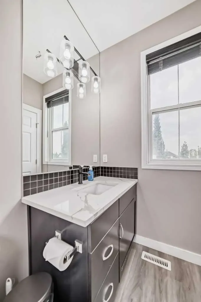 1068 Windhaven Close SW Airdrie AB t4b0t9