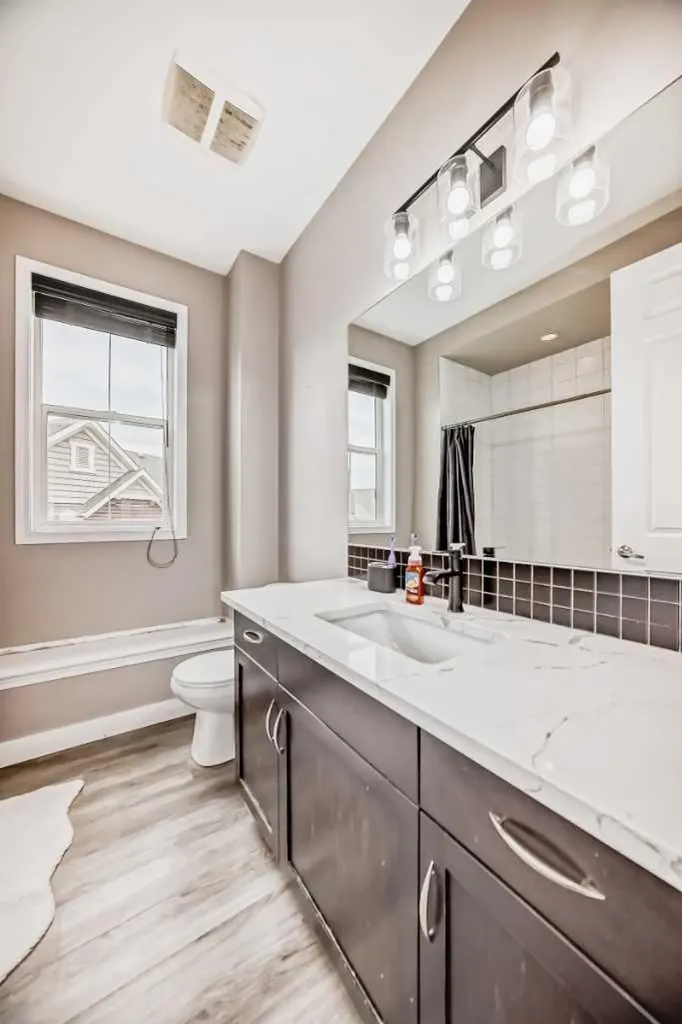 1068 Windhaven Close SW Airdrie AB t4b0t9