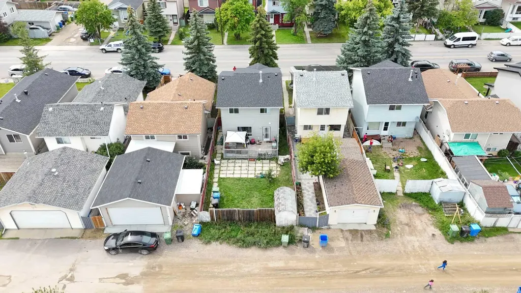 136 Martindale Drive NE Calgary AB T3J3G5