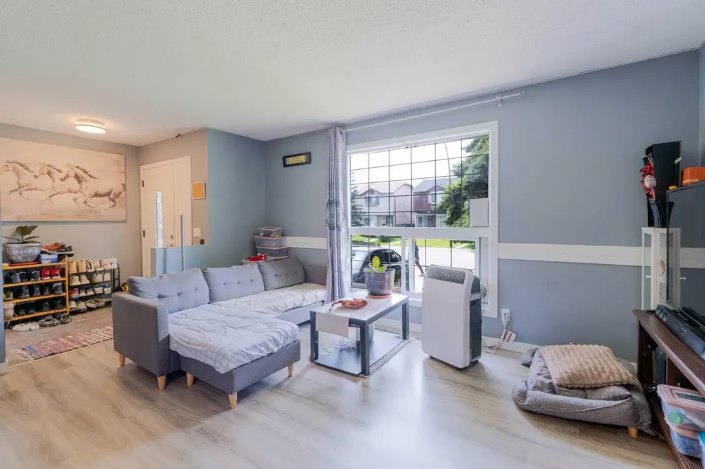 136 Martindale Drive NE Calgary AB T3J3G5