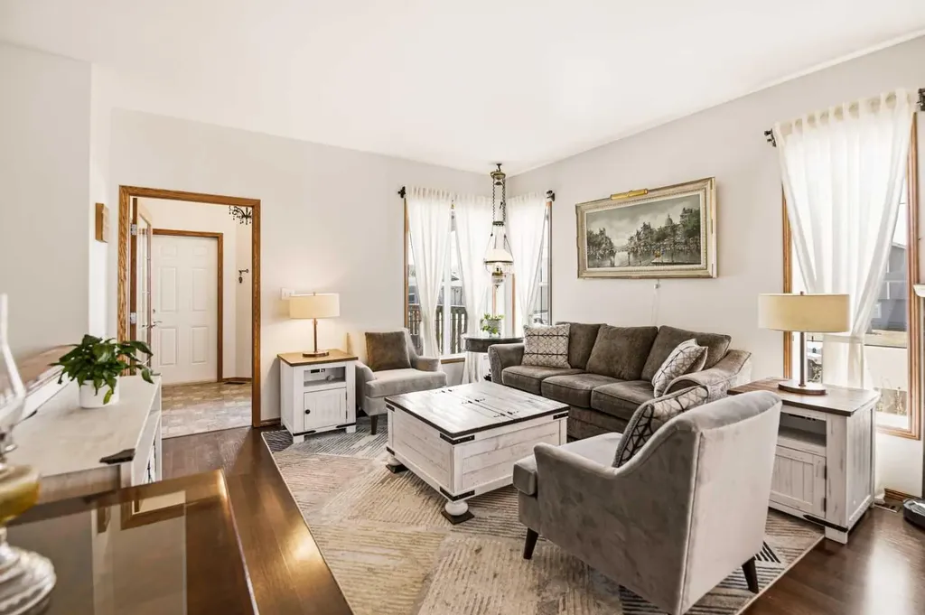 57 Woodbine Close Blackfalds AB T4M 0K5